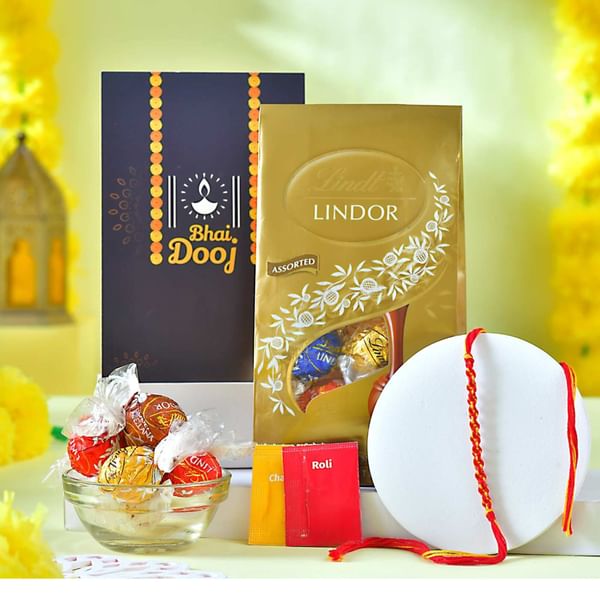 Dori Dhaga With Lindt Assorted Chocolates