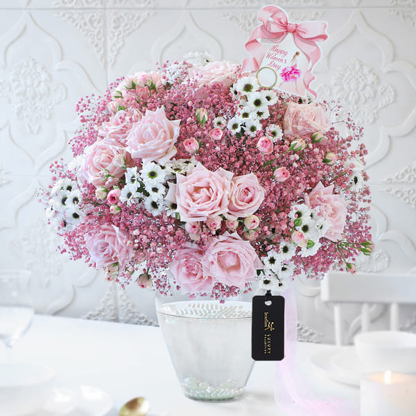 Dreamy Women's Day Arrangement