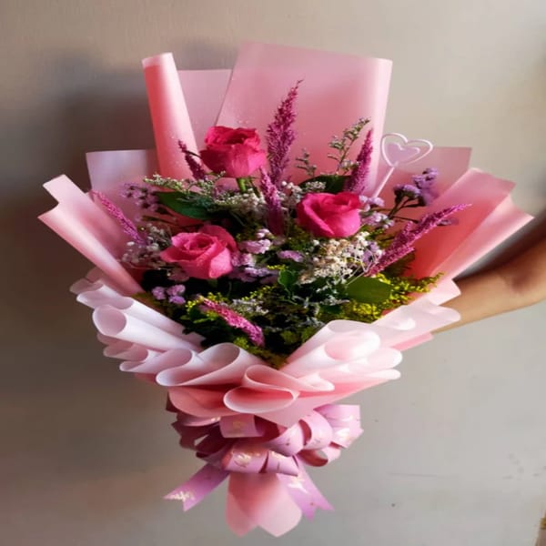 Elegant Pink Rose Bouquet