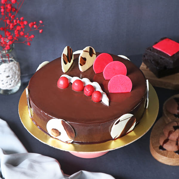 Elegant Truffle Cake (1 Kg)