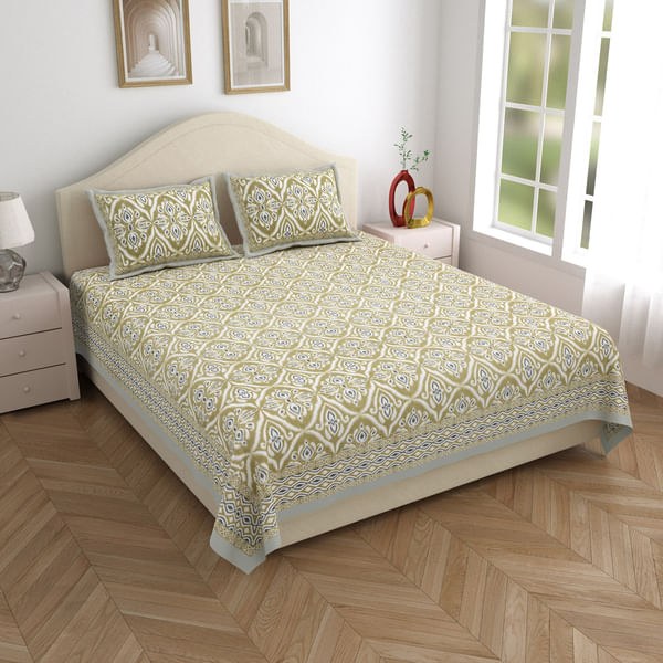 Evergreen Elegance Double Bedsheet With Pillow Covers