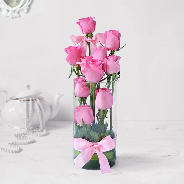 Exotic 10 Pink Roses in Vase Arrangement