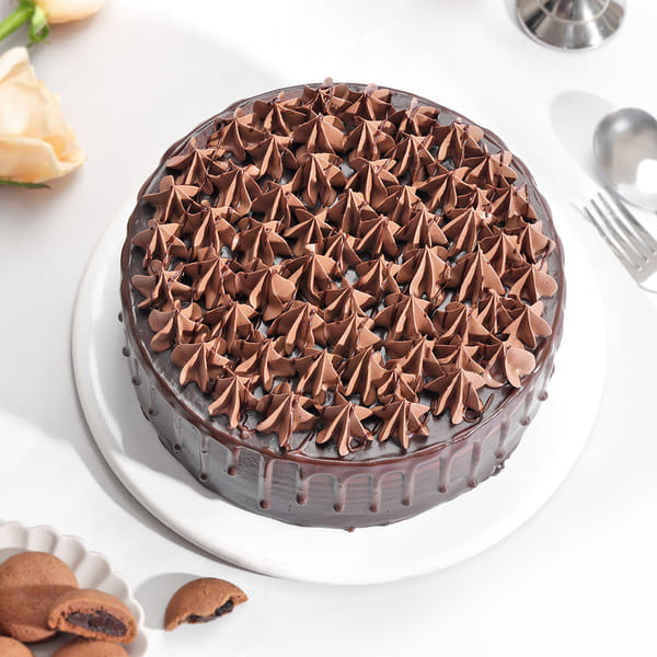 Floret Chocolate Truffle Cake (450 Gm)