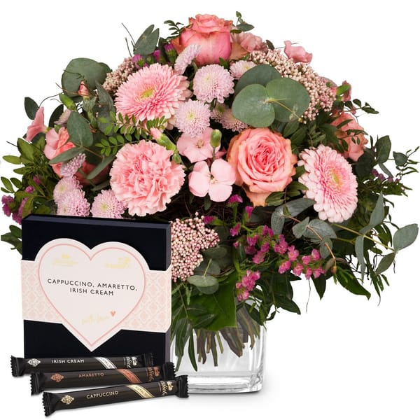 Flower bouquet Fairy Tale in Pink with Gottlieber Hueppen 'W