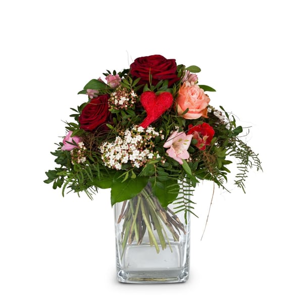 Flower Bouquet Valentine's Day with red roses