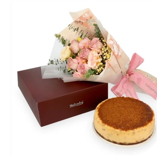 Flowers with Melvados Speculoos Frozen Cheesecake Halal-certified
