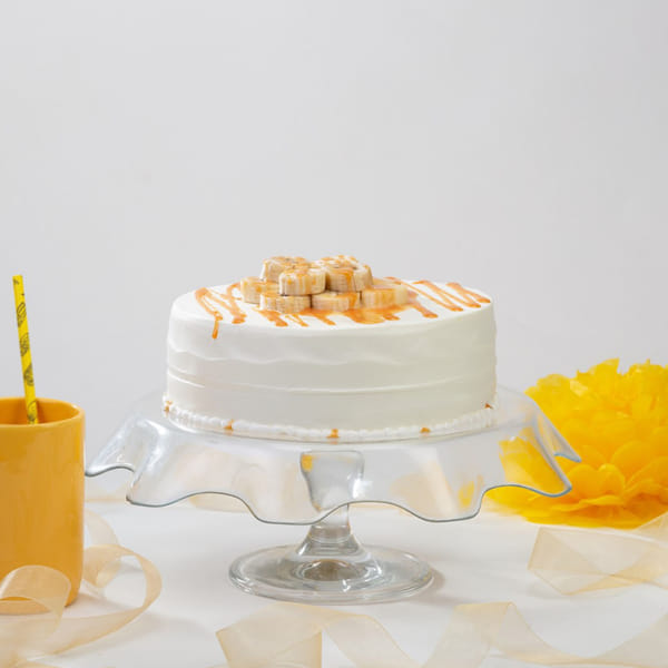 Fresh and Fruity Banana Caramel Cake