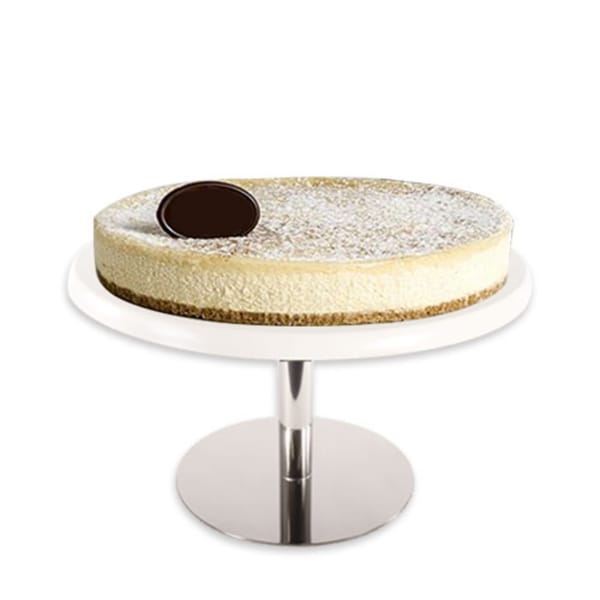 Fresh Eggless Vanilla Cake For Valentine's Day