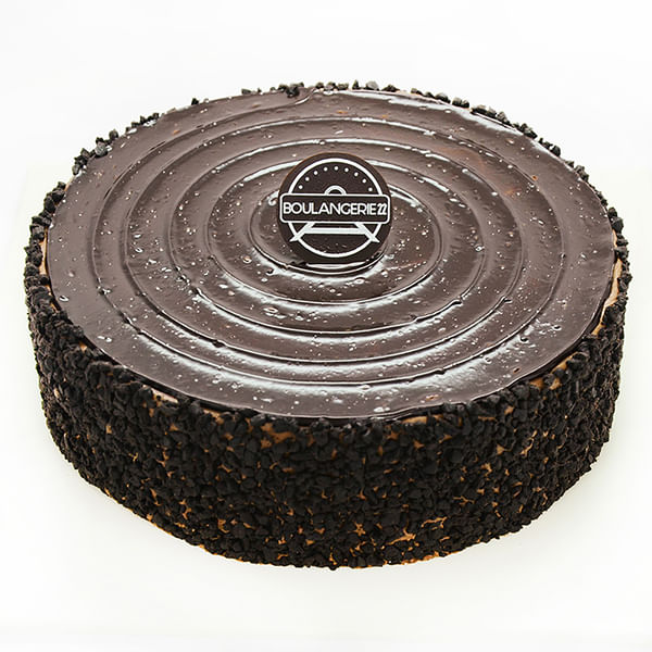 Fudge Crunch Cake