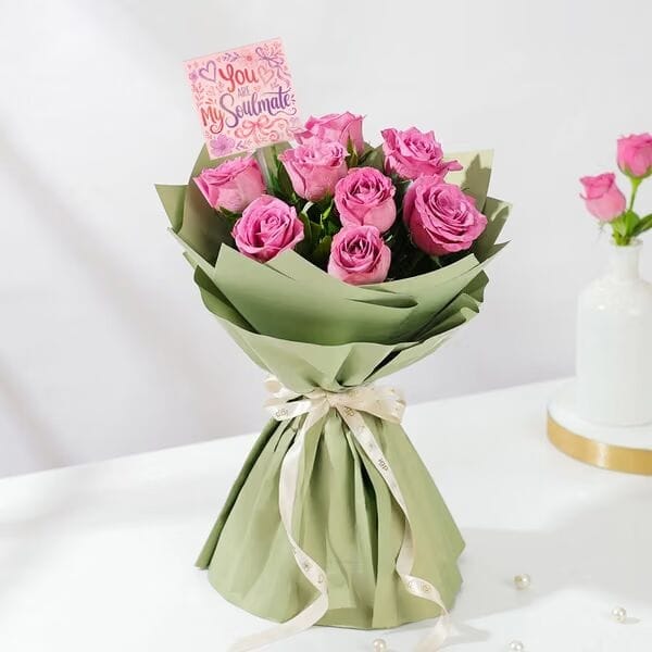 Girlfriend's Day Pink Rose Bouquet