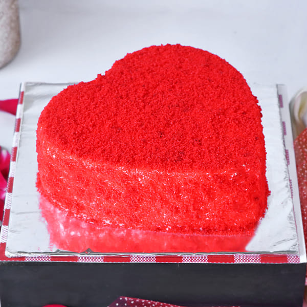 Heart Shaped Red Velvet Cake (2 Kg)