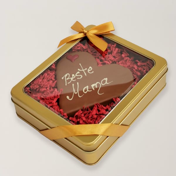 Heart Shaped Sacher Cake for Mom