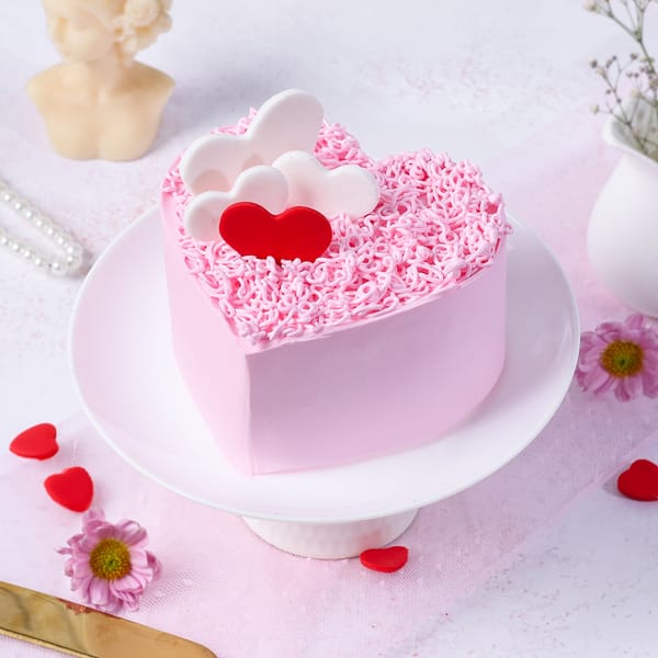 Heart-Shaped Strawberry Bento Cake (300g)