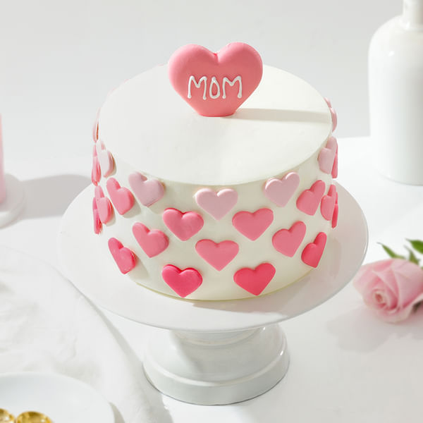 Heartfelt Love Mother's Day Cake (Half kg)