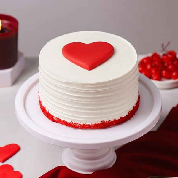 Heartfelt Red Velvet Cake (250 Gm)