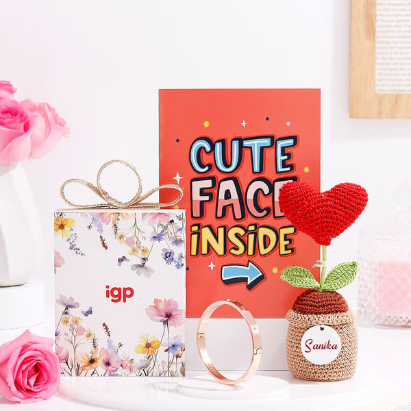 Heartfelt Treasures Personalized Premium Gift Hamper