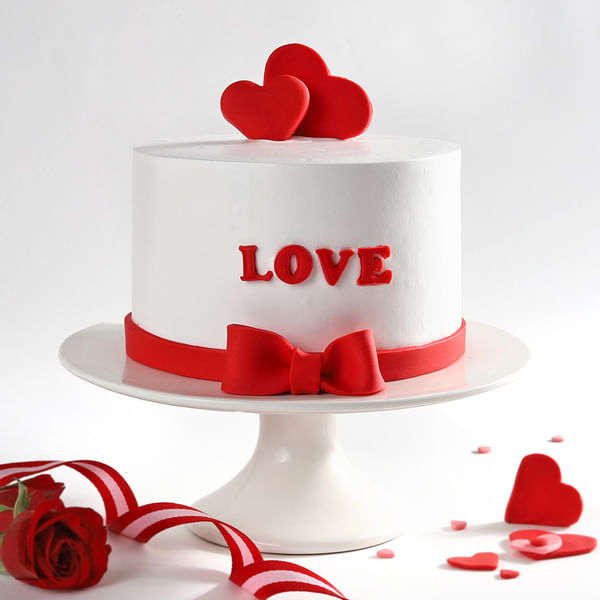 Hearts and Love Cake For Couple (2 Kg)