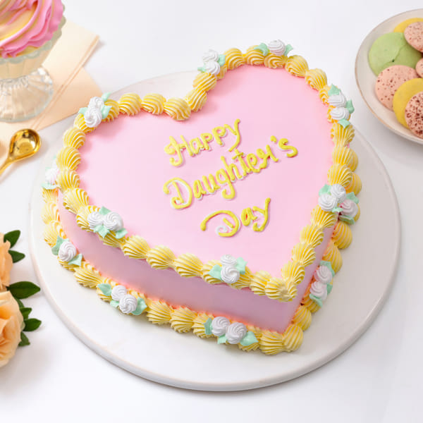 Hearty Red Velvet Daughters Day Cake (1 Kg)