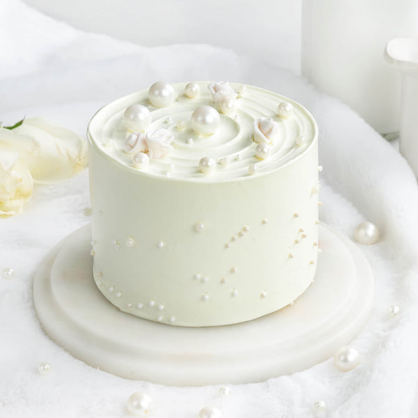 Heavenly Pearl Bento Cake
