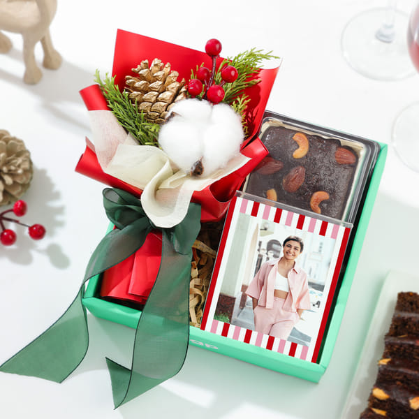 Holiday Memory Personalized Christmas Gift Hamper