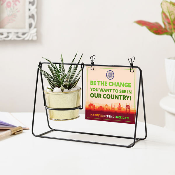 Independence Day Personalized Swinging Metal Planter