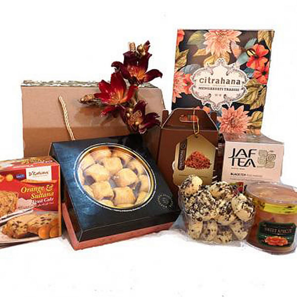 JEJARUM ORCHID PHALAENOPSIS W ASSORTED CHOCOLATE & NOUGAT SAVORIES