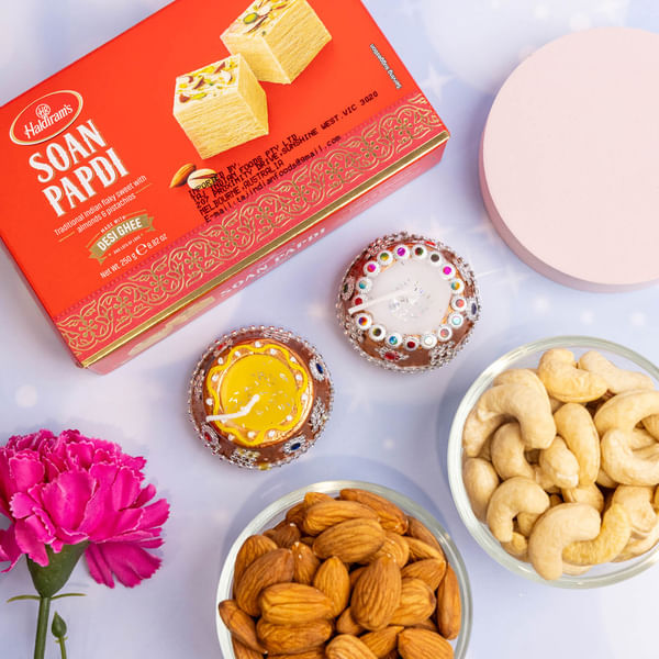 Kalash Diya Set with Sweet & Dryfruits