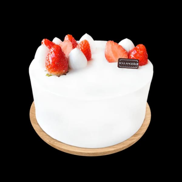 Korean Strawberry and Soft Cream Cake with Vanilla Chiffon