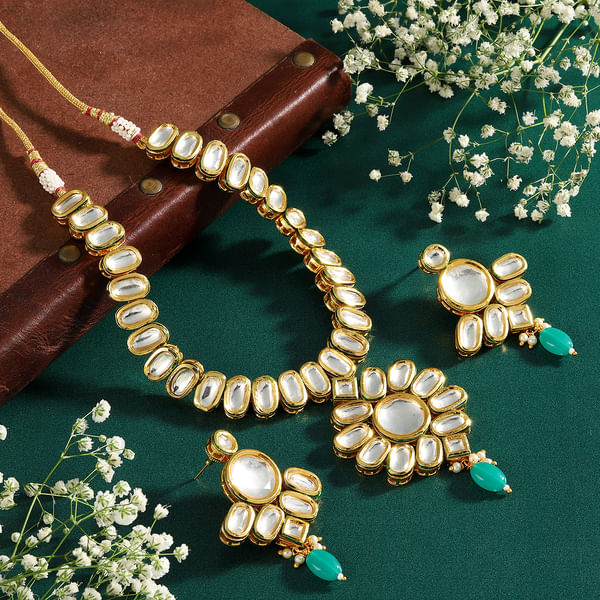 Kundan Necklace Set with Earrings