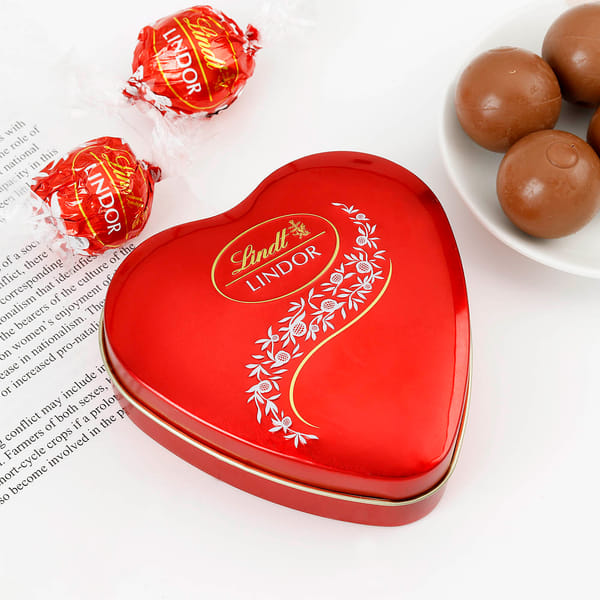 Lindt Lindor Chocolate Heart Tin Box 62.5g