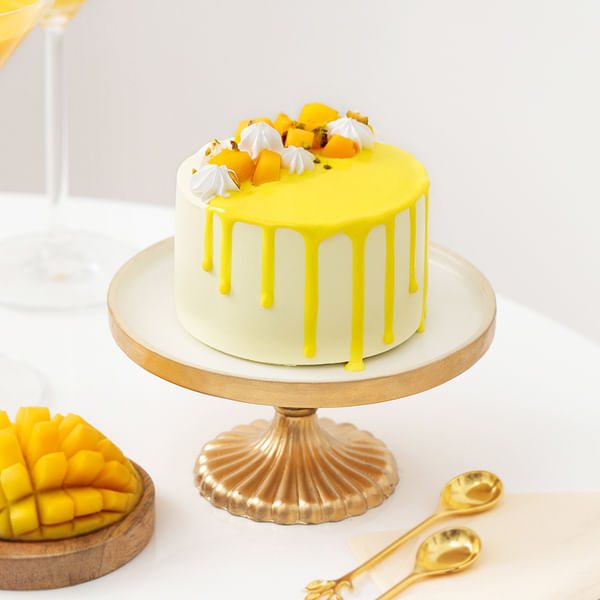 Mango Majesty Cake