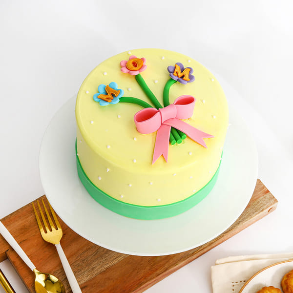 Mini Flowers Mother's Day Cake (One Kg)