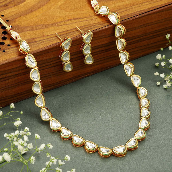 Minimalist Sophistication Kundan Set