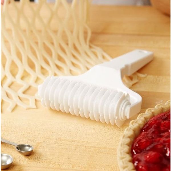 Multipurpose Roller And Cutter - Single Piece