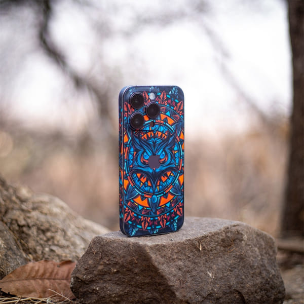Owl Mobile Wrap - Apple iPhone 15 Pro