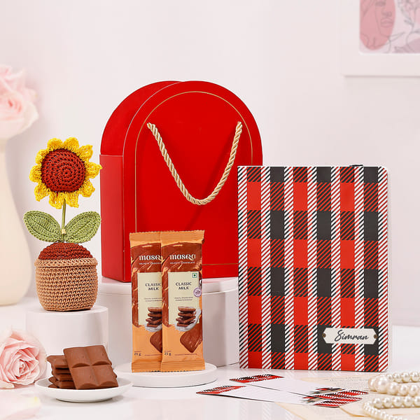 Personalized Cute Women's Day Gift Hamper