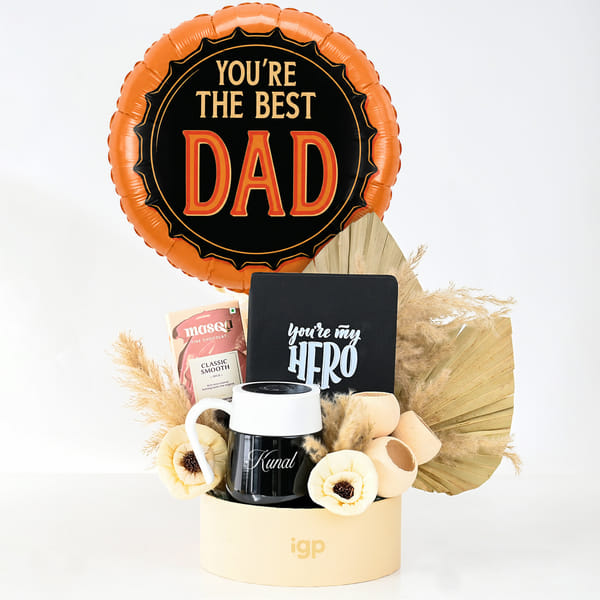 Personalized Deluxe Dad's Celebration Hamper