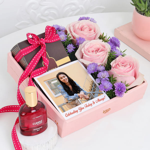 Personalized Fragrant Delight Women's Day Hamper