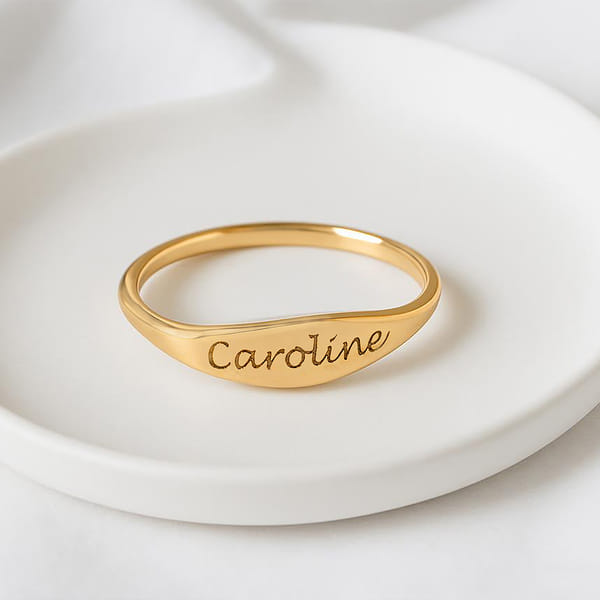 Personalized Mom's  Circle Name Ring
