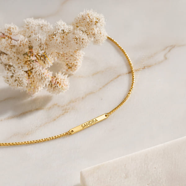 Personalized Mom's Gold Name Bar Bracelet