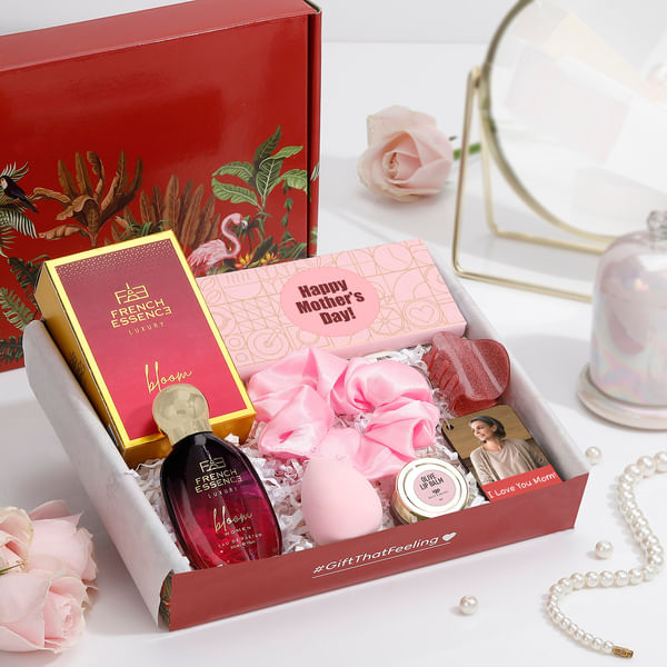 Personalized Mother's Day Glow Hamper