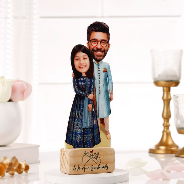 Personalized Soulmates Caricature On Wooden Base