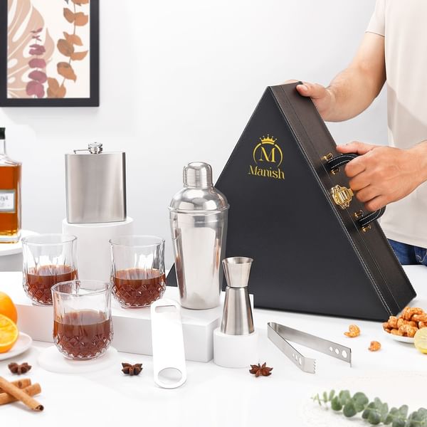 Personalized Triangular Bar Set