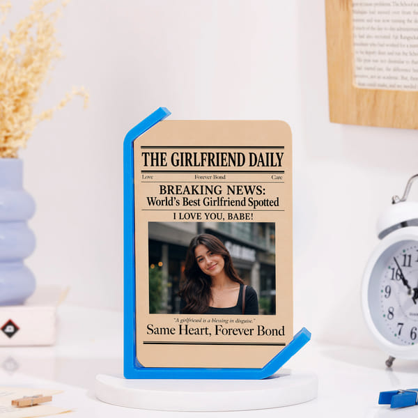 Personalized World's Best Girlfriend Vintage Frame Stand
