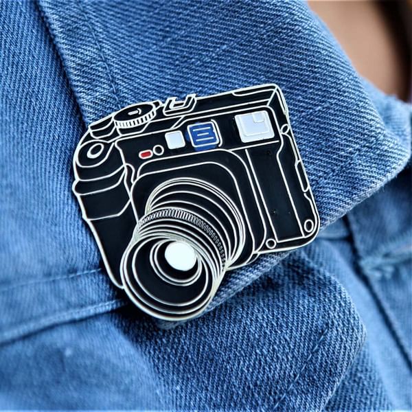 Pin - Camera