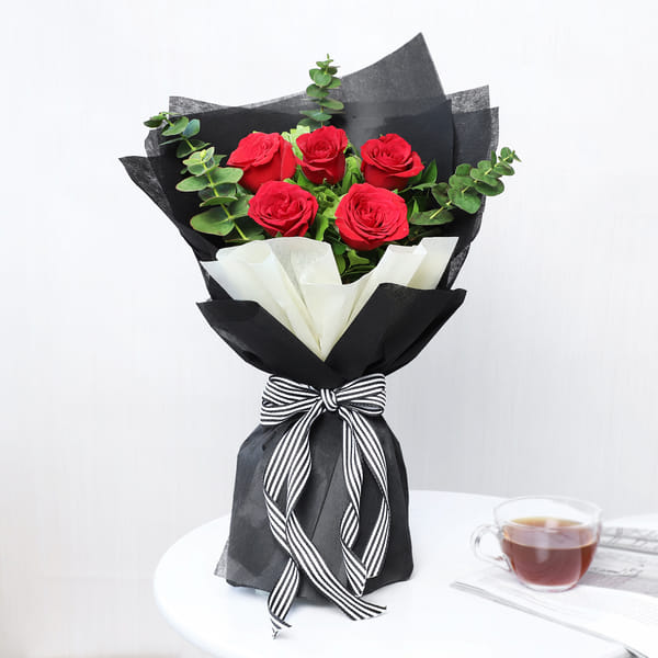 Premium Red Roses Bouquet