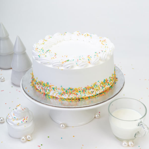 Pristine and Heavenly Cake (1 Kg)