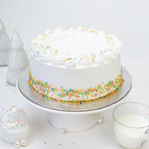 Pristine and Heavenly Cake (2 Kg)