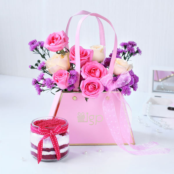 Radiant Bloom in Cute Bag With Jar Cake