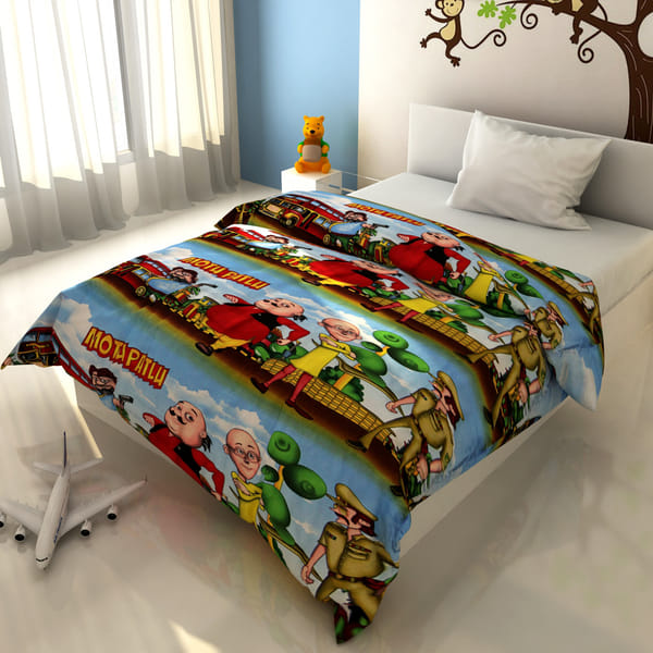 Radiant Cartoon Print Kids Blanket